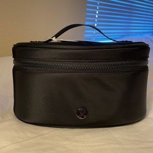 BNWT lululemon Oval Top Accessory Kit